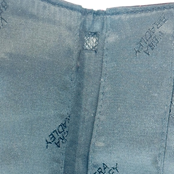 Vera Bradley Mesa Red Paisley Bandana Zip Around Quilted Wallet Wristlet - Picture 9 of 13